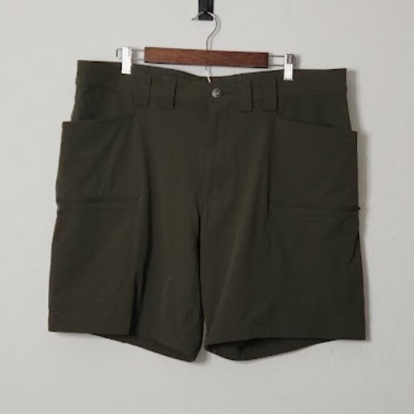 Duluth Trading Company Men's Cargo Shorts Size 40 - Picture 1 of 6